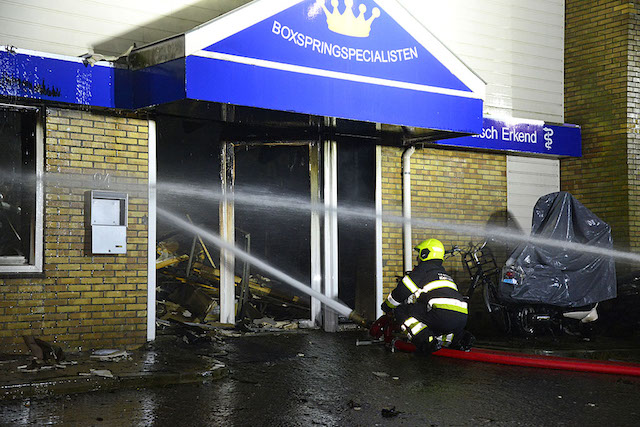 2018/47/20180218-05u16 GB 065 Zeer grote brand Jan van Gentstraat.jpg